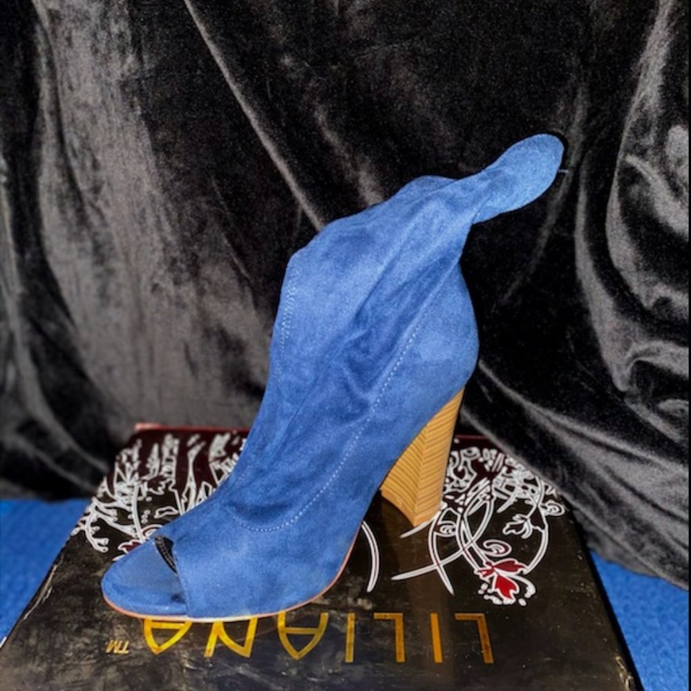Blue open toe boots